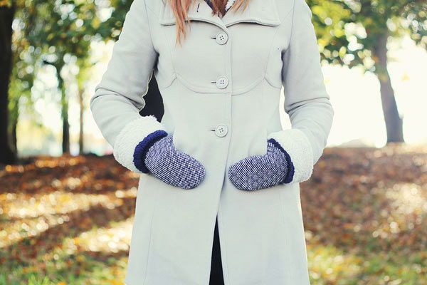 Cách may găng tay mùa đông từ áo len cũ cực nhanh 6