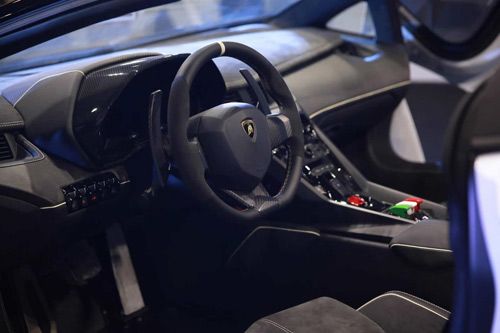 Lamborghini Veneno Roadster đến Hồng Kông 9