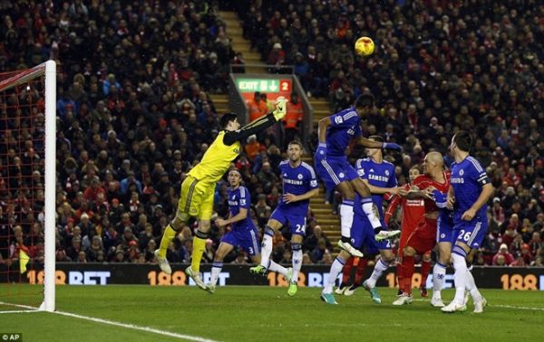 Sterling hạ gục 4 cầu thủ Chelsea, Liverpool có trận hòa 1-1 4