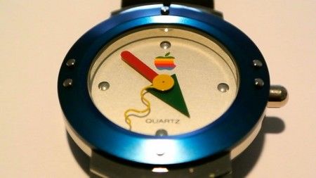 Đồng hồ đeo tay đầu tiên của Apple ra mắt cách đây 20 năm 3