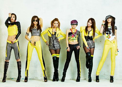 10 nhóm nhạc K-pop kiếm tiền “khủng” nhất năm qua 12