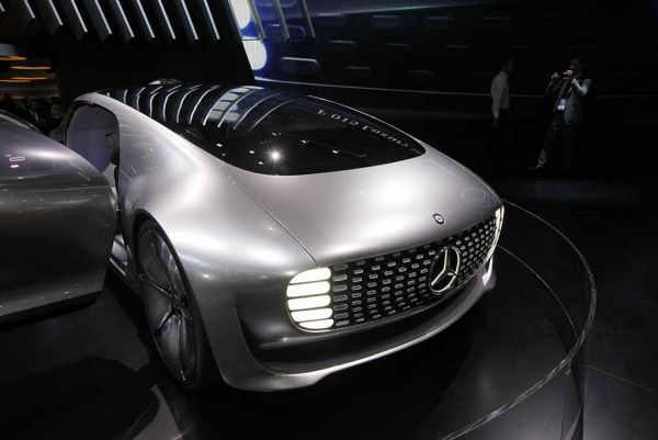 F015 Luxury in Motion chiếc xe tự hành đầu tiên của Mercedes-Benz 5