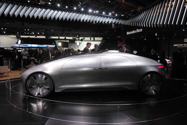 F015 Luxury in Motion chiếc xe tự hành đầu tiên của Mercedes-Benz 8