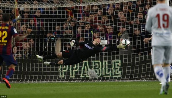 Messi ghi bàn giúp Barca hạ Atletico 1-0 tại Cúp nhà vua 3