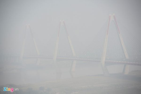 Cầu dây văng dài nhất Việt Nam mù sương giữa trưa 6