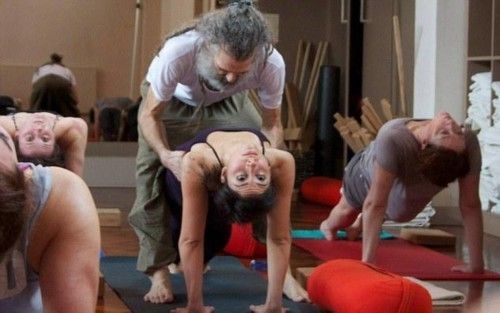 Người đàn ông dạy yoga nổi tiếng nhất nước Anh 15