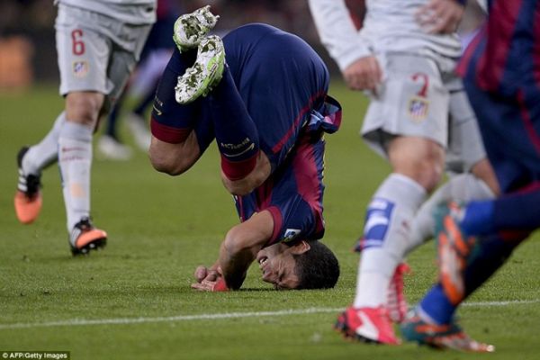 Messi ghi bàn giúp Barca hạ Atletico 1-0 tại Cúp nhà vua 10