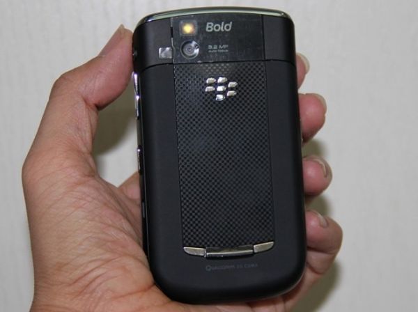 5 ưu điểm của Blackberry 9650 giá 1,3 triệu đồng 3