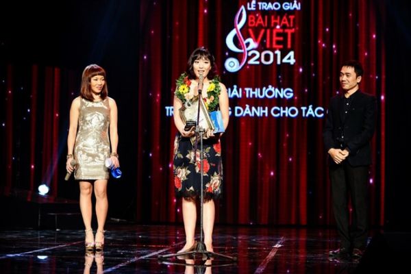 Vũ Cát Tường nhận cơn mưa giải thưởng tại Bài hát Việt 2014 11