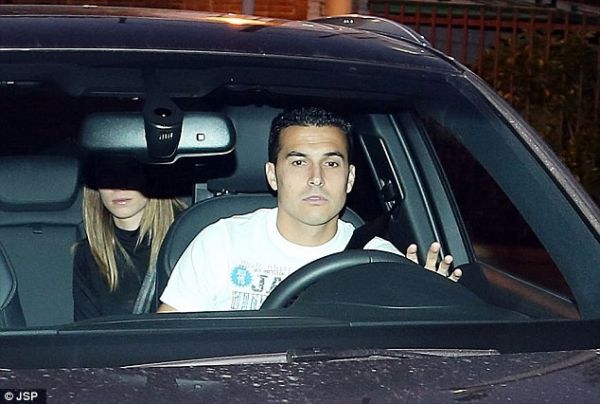 Messi, Suarez lái xe đến dự sinh nhật con trai Pique 6