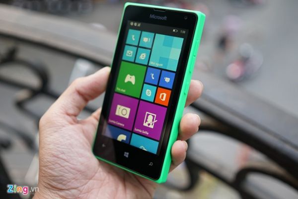 Mở hộp Lumia 435 - điện thoại Windows Phone rẻ nhất VN 3