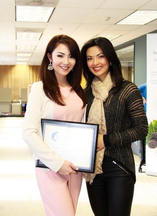 Hoa hậu Jennifer Chung tiết lộ tuổi thơ dữ dội 24