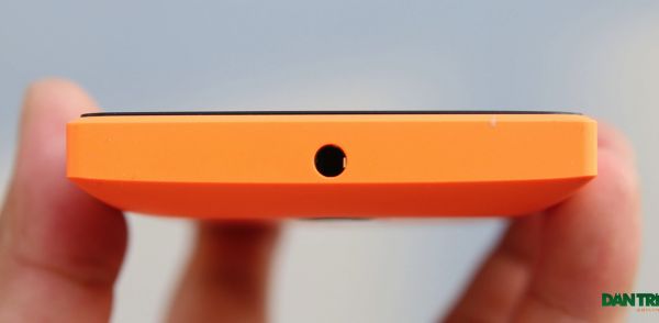 Đập hộp Lumia 435 - smartphone rẻ nhất hiện nay của Microsoft 7