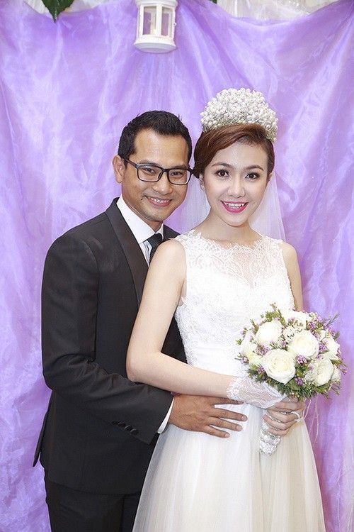 Vợ chồng Huỳnh Đông khóc nức nở trong tiệc cưới 6