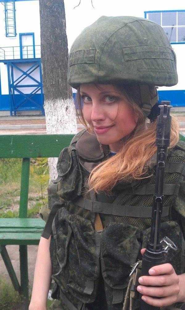 Nữ lính nhảy dù Nga xinh đẹp như búp bê 24