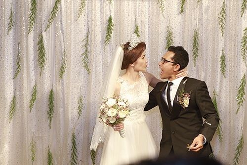 Vợ chồng Huỳnh Đông khóc nức nở trong tiệc cưới 57