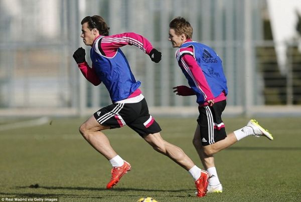 Gareth Bale thử tốc độ của sao trẻ tân binh 3