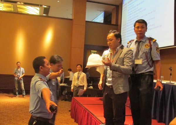 ĐH Hoa Sen: Căng thẳng tại Đại hội toàn trường lần đầu tiên
