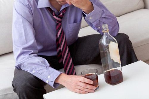 Uống rượu nhiều tăng nguy cơ đột quỵ sớm 3