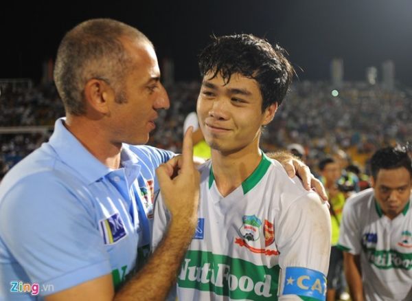 ‘Giống Công Phượng, HLV Graechen cũng là U19 ở V.League’ 3