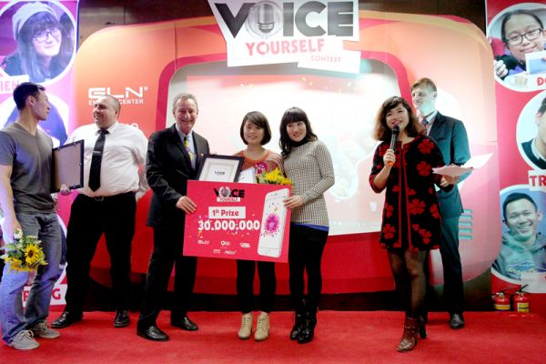 Nữ sinh ĐH Ngoại thương trở thành quán quân cuộc thi Voice Yourself
