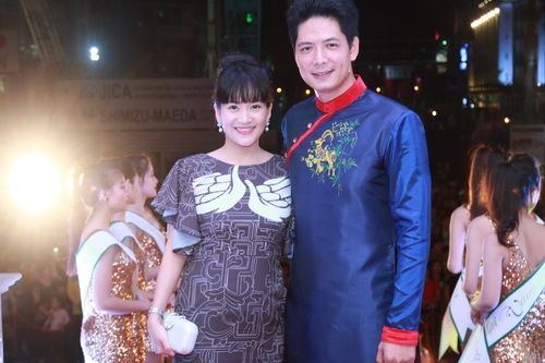 Bebe Phạm đẹp "tròn trịa" bên Dustin Nguyễn sau khi cưới 15