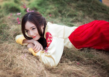 Hot girl Ngân Búng diện hanbok Hàn Quốc xinh như búp bê 5