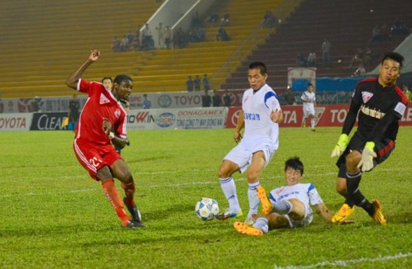 CLB V.League: Thay máu lực lượng, thành tích bết bát 2