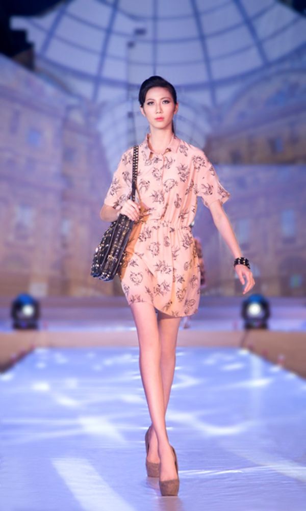 Nguyễn Oanh lạnh lùng catwalk giữa dàn Next Top Model 7