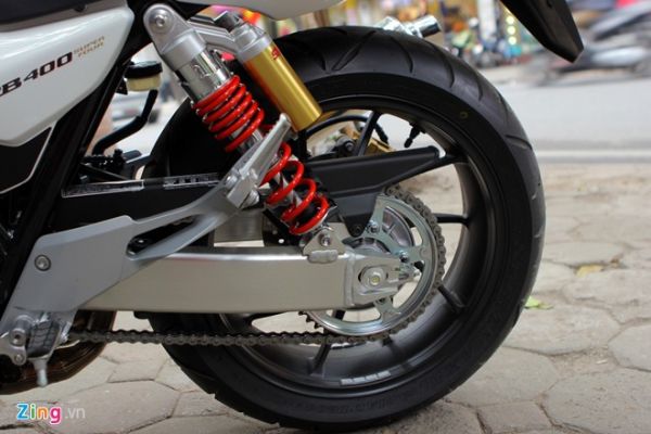 Cận cảnh Honda CB400 Super Four giá hơn 300 triệu tại Hà Nội 9