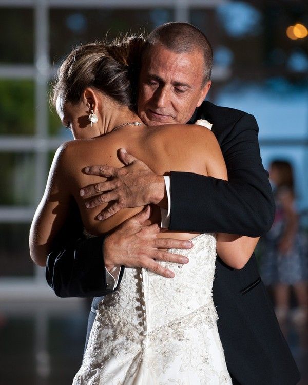 Khoảnh khắc xúc động của bố và con gái trong ngày cưới 22