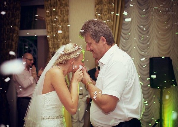 Khoảnh khắc xúc động của bố và con gái trong ngày cưới 12