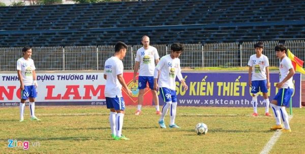 Cần Thơ 0-0 HAGL: Công Phượng bị kèm chặt 7