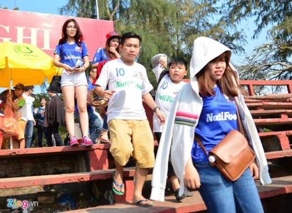 Cần Thơ 3-0 HAGL: Văn Thắng lập hat-trick 25