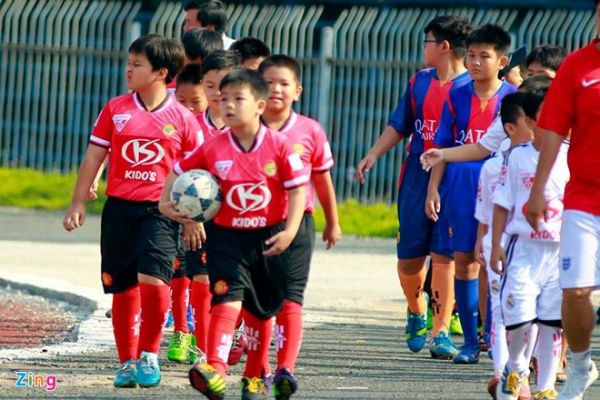 Cần Thơ 3-0 HAGL: Văn Thắng lập hat-trick 21