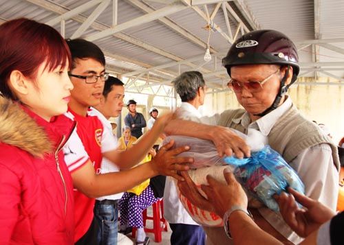 Mâm cơm Tất niên nghẹn ngào của bệnh nhân phong 36