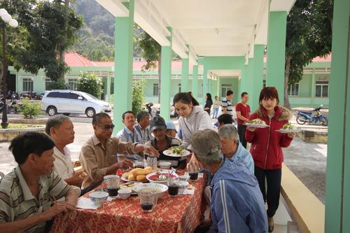 Mâm cơm Tất niên nghẹn ngào của bệnh nhân phong 3