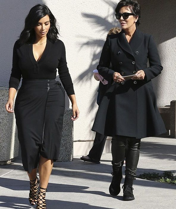Kim Kardashian dịu dàng xuống phố sau bộ ảnh “nóng” 7