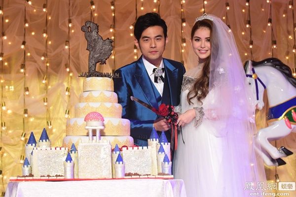 Vợ Châu Kiệt Luân mặc váy gần 700 triệu tại lễ cưới lần 2 3