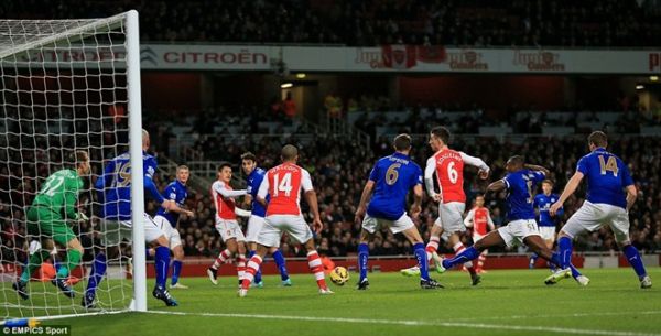 Đánh bại Leicester 2-1, Arsenal soán vị trí thứ 4 của M.U 5
