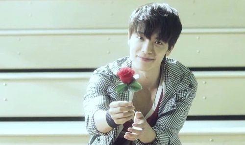 5 MV K-pop "ngọt như kẹo" cho ngày Valentine 3