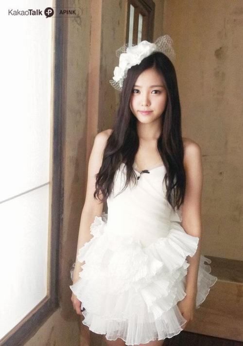 Top 10 sao nữ Kpop mặc váy cưới đẹp nhất 3