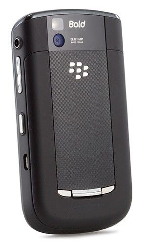Blackberry 9650 - sản phẩm đáng mua dịp năm mới 2
