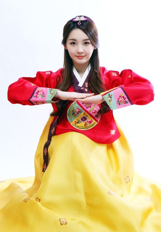 Mỹ nữ Hàn đọ sắc trong hanbok truyền thống 10