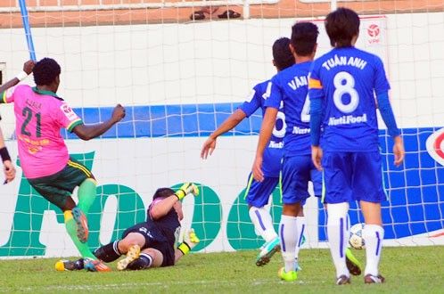 HAGL 2-2 Đồng Tháp: Công Phượng lập cú đúp 13