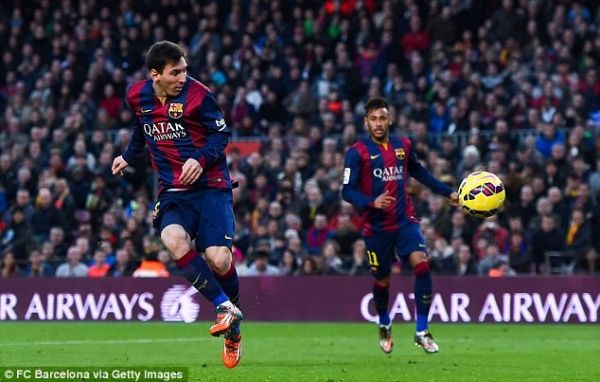 Messi có hat-trick, Barca lập kỷ lục thắng liên tiếp 11 trận 5