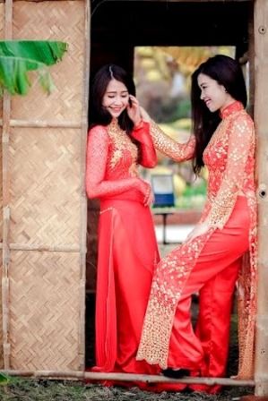 Bạn trẻ Đà Nẵng “khoe dáng” với hoa Xuân 11