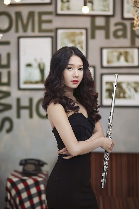 “Hot girl” sáo flute tâm sự Tết đầu xa nhà ở Thụy Điển 4