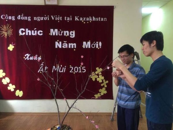Du học sinh Việt trên khắp thế giới tổ chức tiệc đón Tết 11