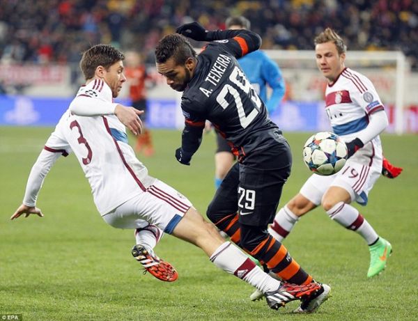 Alonso nhận thẻ đỏ, Bayern bị Shakhtar Donetsk cầm hòa 0-0 5
